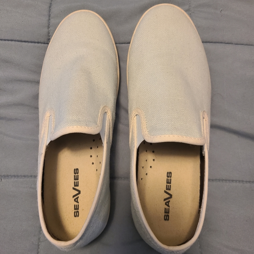 Light blue sneaker
